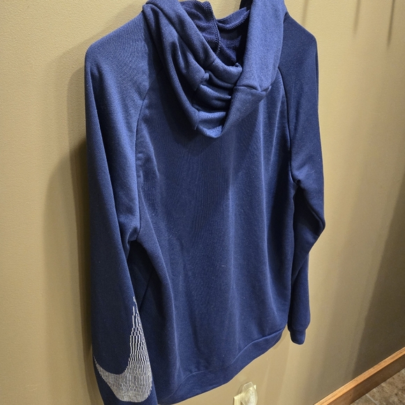 Nike Sweatshirt - Picture 2 of 6